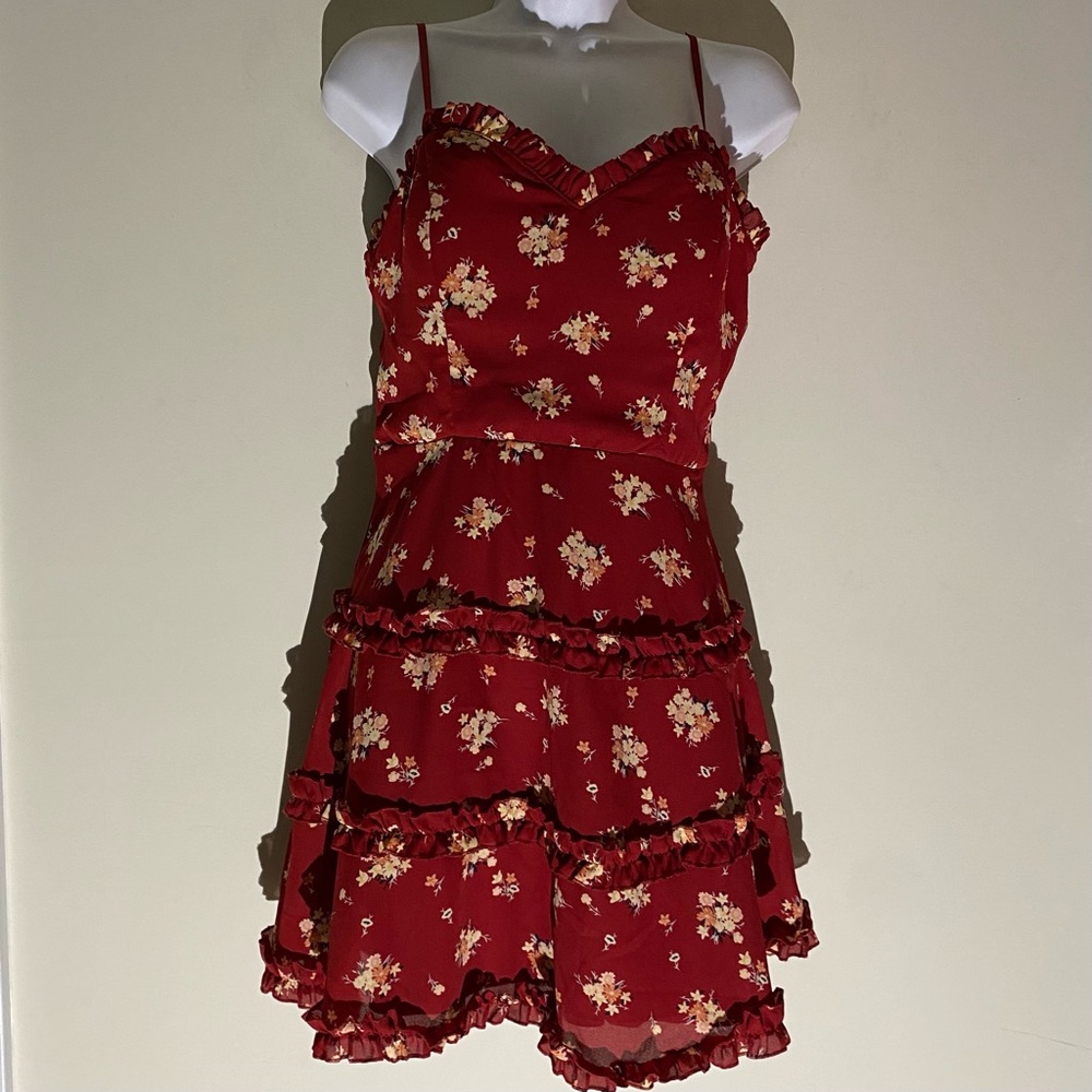 FRANCESCAS Red Floral spaghetti strap ruffled Dress